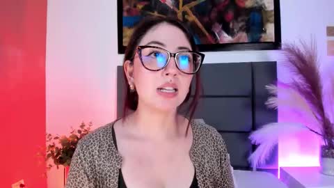 Emilyy Watson online show from February 20, 6:26 am