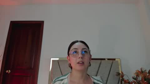 Snapshot of emilyywatson chatting on January 30, 11:33 am Emilyy Watson online show from January 30, 11:33 am