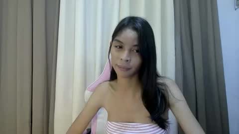 emma083 online show from December 13, 10:05 pm