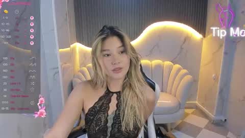 Emma online show from October 6, 8:46 pm