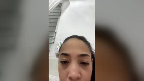 emma341133 online show from April 15, 6:25 am