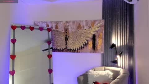 Snapshot of emma_alice_ chatting on February 13, 12:21 pm Alice online show from February 13, 12:21 pm