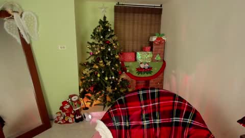 Emma online show from December 24, 9:11 pm