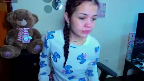 emma_boo_ online show from April 19, 3:01 pm