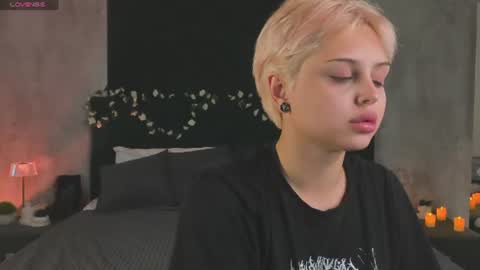 Emma online show from July 29, 9:42 am