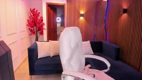 emma_caarter online show from July 16, 3:11 am