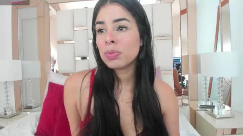 Emma Castillo online show from March 1, 8:53 pm