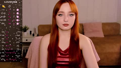 Snapshot of emma_chery chatting on December 6, 6:04 am Emma online show from December 6, 6:04 am