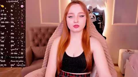 Snapshot of emma_chery chatting on February 18, 5:53 am Emma online show from February 18, 5:53 am
