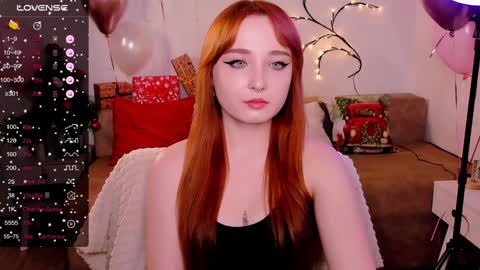 Snapshot of emma_chery chatting on December 20, 5:36 am Emma online show from December 20, 5:36 am