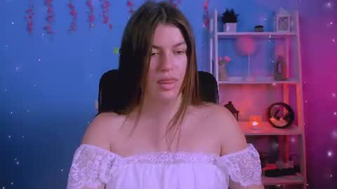 emma_dark_ online show from July 18, 7:55 am