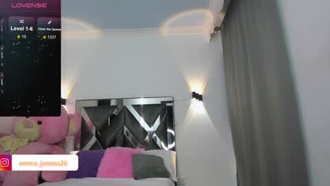 Snapshot of emma_jamess chatting on December 27, 4:15 am emma_jamess online show from December 27, 4:15 am