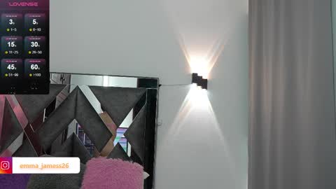Snapshot of emma_jamess chatting on September 28, 4:41 am emma_jamess online show from September 28, 4:41 am