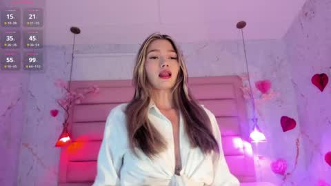 emma_jhoons online show from April 19, 3:39 am