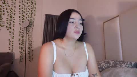 emma_johnson_ online show from January 22, 2:04 am