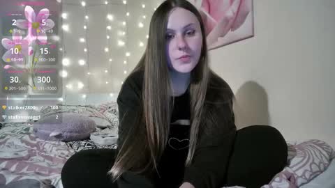 emma_just online show from October 14, 6:43 pm