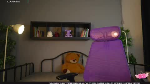 Emma online show from December 2, 7:43 am