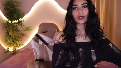 Snapshot of emma_lirys chatting on October 6, 4:51 am Emma online show from October 6, 4:51 am