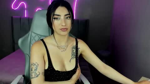 Snapshot of emma_lirys chatting on September 9, 3:39 am Emma online show from September 9, 3:39 am