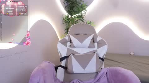 Emma online show from November 20, 5:52 am