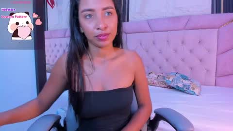 Snapshot of emma_lorense chatting on February 25, 8:11 pm Emma online show from February 25, 8:11 pm