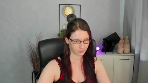 emma online show from July 27, 12:24 pm