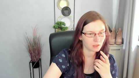 emma online show from July 29, 12:27 pm