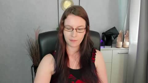 emma online show from July 28, 2:13 pm
