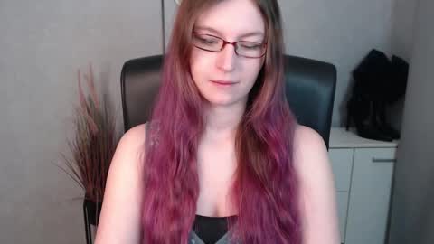 Snapshot of emma_lust94 chatting on February 12, 6:51 am emma online show from February 12, 6:51 am