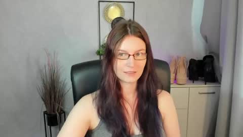 emma online show from July 22, 5:41 am