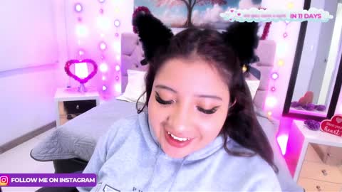 Snapshot of emma_monserratt chatting on February 9, 3:43 am Emma Monserratt online show from February 9, 3:43 am