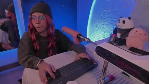 Snapshot of emma_nakamura chatting on January 28, 10:02 am online show from January 28, 10:02 am