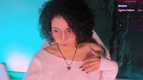     online show from November 14, 10:04 am