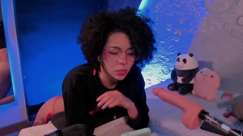 Snapshot of emma_nakamura chatting on January 25, 10:08 am online show from January 25, 10:08 am