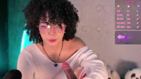 Snapshot of emma_nakamura chatting on October 16, 10:07 am online show from October 16, 10:07 am
