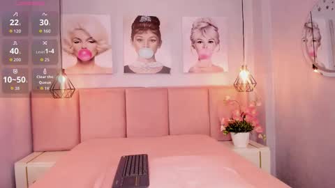 Emma online show from September 12, 2:45 am