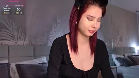 Snapshot of emma_plux chatting on October 3, 8:19 am Emma online show from October 3, 8:19 am
