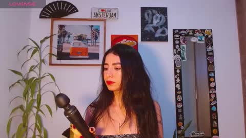 Snapshot of emma_pole_88 chatting on February 25, 3:20 am Sara Luna online show from February 25, 3:20 am