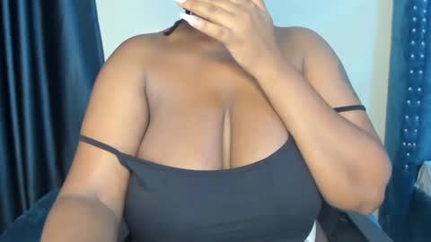 Snapshot of emma_remi chatting on February 8, 4:35 pm emma_remi online show from February 8, 4:35 pm