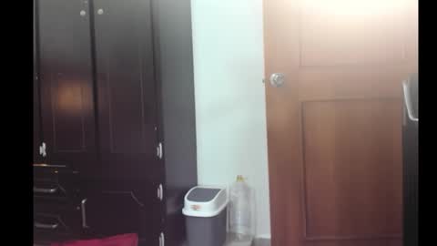 Snapshot of emma_rosse_01 chatting on October 10, 5:01 am Emma rosse online show from October 10, 5:01 am