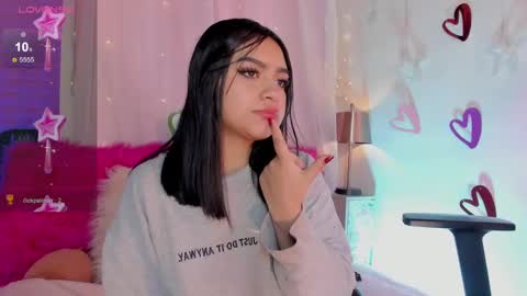 Snapshot of emma_soffia_ chatting on March 7, 6:54 pm EMMA online show from March 7, 6:54 pm