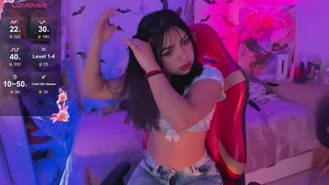 EMMA  online show from October 27, 7:41 pm