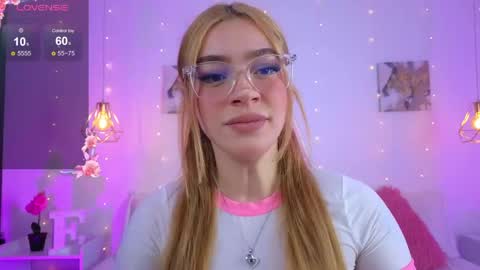 Emma Softt online show from April 14, 3:39 am