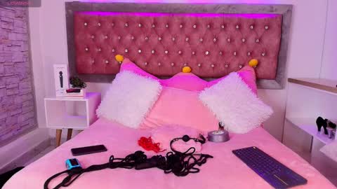 neko  online show from March 3, 8:39 pm