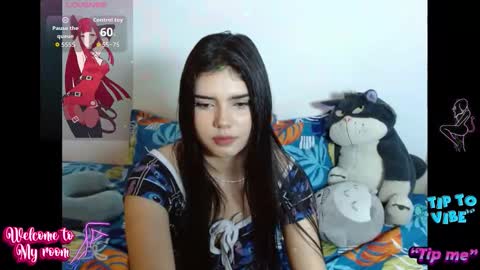 Snapshot of emma_yui19 chatting on October 13, 10:34 pm emma online show from October 13, 10:34 pm