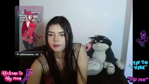 Snapshot of emma_yui19 chatting on October 8, 11:31 pm emma online show from October 8, 11:31 pm