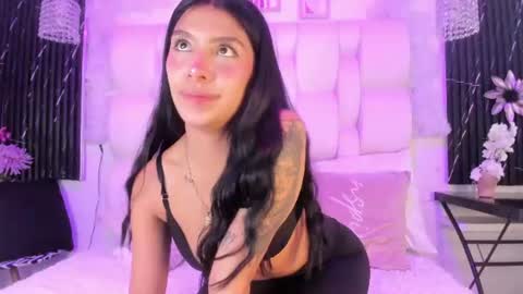 emmaa00_ online show from June 29, 6:07 pm