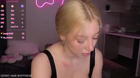 emmaandjake online show from May 30, 12:03 pm