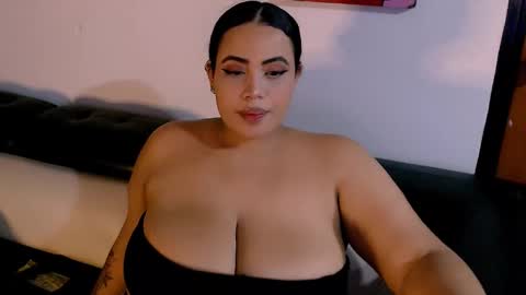 Snapshot of emmacamille2 chatting on September 30, 6:41 am emmacamille2 online show from September 30, 6:41 am