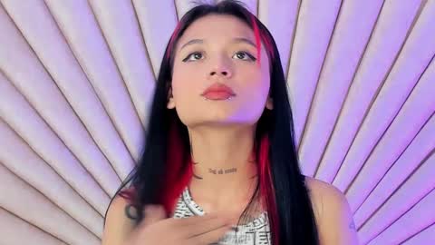 Snapshot of emmaduff_ chatting on October 1, 12:21 pm online show from October 1, 12:21 pm